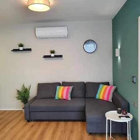 Dinda Apartman 1