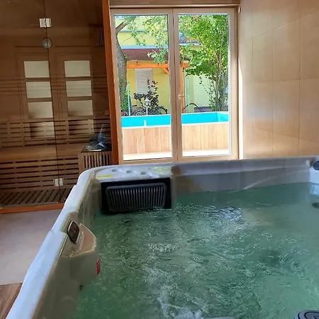 Dinda Apartman 1 * Siófok